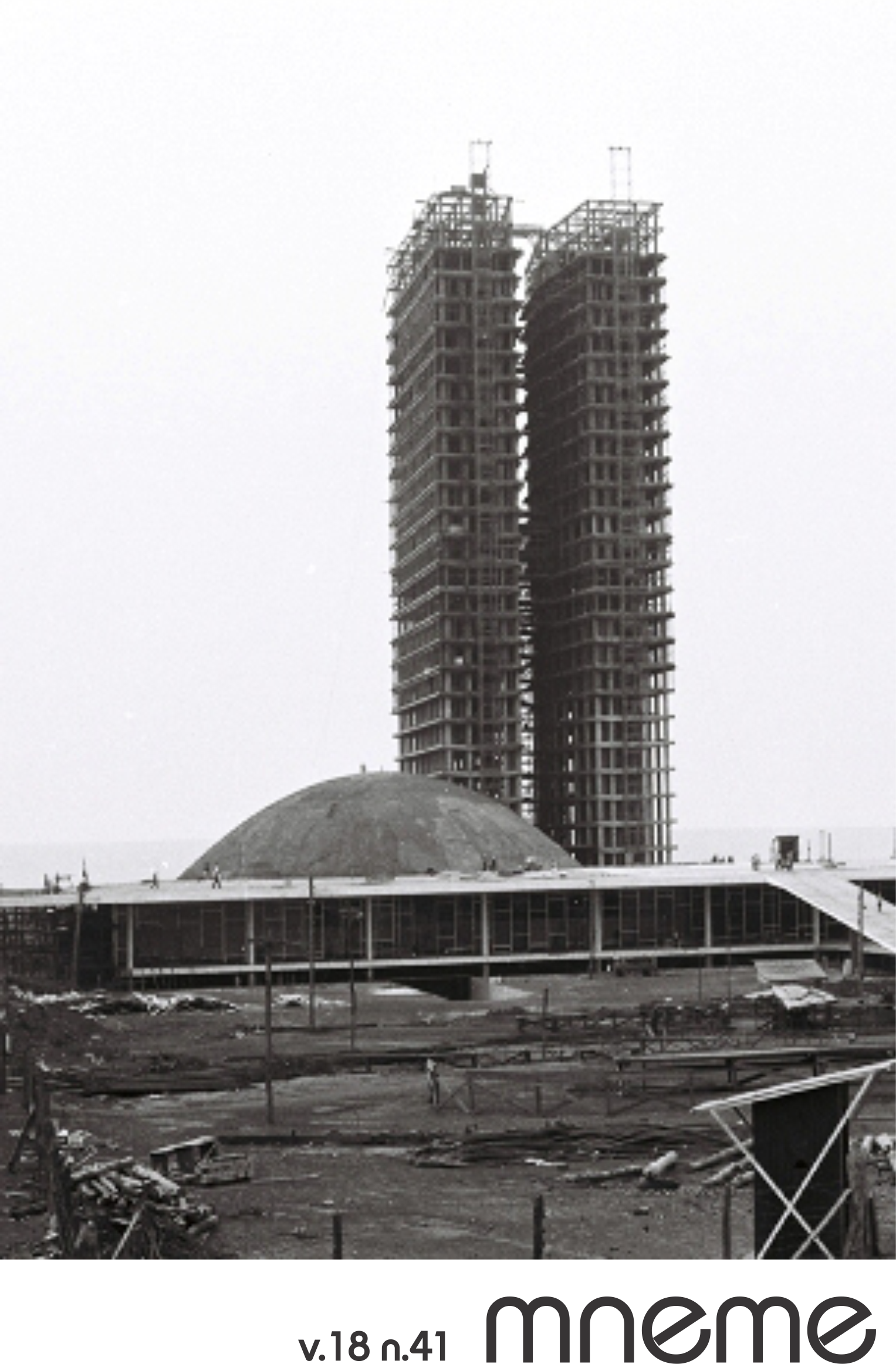 Construção do Palácio do Congresso Nacional. Fotografia. Arquivo Público do Distrito Federal (Brasília, DF). Disponível em: <http://www2.camara.leg.br/comunicacao/camara-noticias/camara-destaca/historico/cinquenta-anos-da-camara-em-brasilia/palacio-do-congresso-nacional/imagens/construcao%20-4.JPG/view>. Acesso em: 10 abr. 2018.